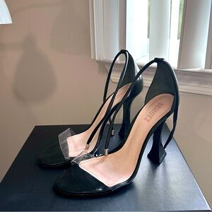 BLACK VINYL LEATHER SANDALS